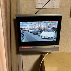 テレビ　AQUOS シャープ　小さめ