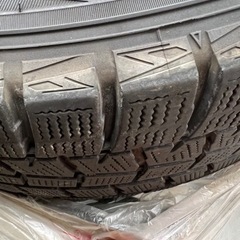 美品　タイヤ4本セット　早い人優先　場所によって無料配送
