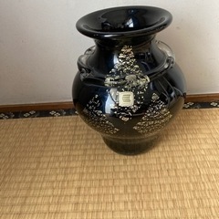 カメイガラス　花瓶
