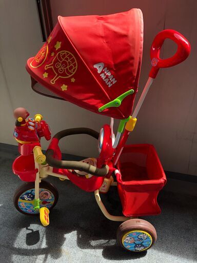 買ってからあまり使っていないアンパンマン三輪車