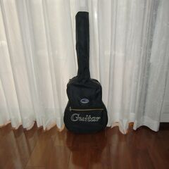 中国製のギター（ソフトケース付）　中古