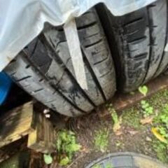 アルミホイルとタイヤの4本セット