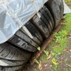 アルミホイルとタイヤの4本セット