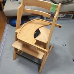 木製ベビーチェアテーブル付き乳児～幼児用椅子(段調整有)