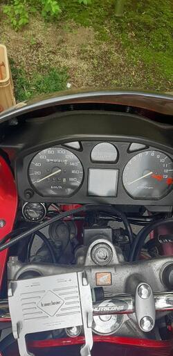 ホンダ　ゼルビス　タイヤ交換したばかり