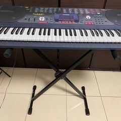 ピアノ　CASIO　LK-60