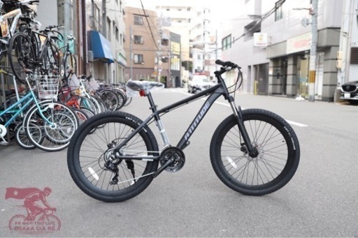 スポーツ新車ですーブラック