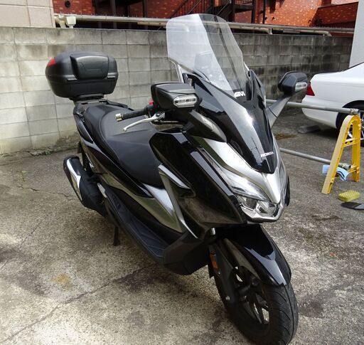 ホンダ フォルツァ FORZA MF13 2018年式 ETC付 USB充電2口有 美品 絶好調！ 250cc 燃費の良いツーリング仕様 走行約21800km 自賠責R5年9月迄 GIVIロングスクリーン 47Lトップケース付！ 8/15フロントブレーキパッド新品交換、8/16フロントタイヤ新品交換完了し絶好調です！
