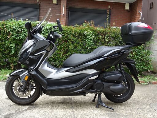 ホンダ フォルツァ FORZA MF13 2018年式 ETC付 USB充電2口有 美品 絶好調！ 250cc 燃費の良いツーリング仕様 走行約21800km 自賠責R5年9月迄 GIVIロングスクリーン 47Lトップケース付！ 8/15フロントブレーキパッド新品交換、8/16フロントタイヤ新品交換完了し絶好調です！ ホンダ フォルツァ FORZA MF13 2018年式 ETC付 USB充電2口有 美品