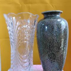 ガラス花瓶と陶器の花瓶セット