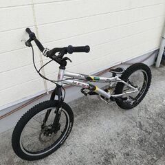 トライアルバイク　モンティー