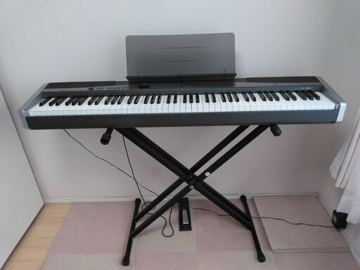 カシオ　電子ピアノ　Privia PX-300