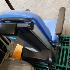 電動昇降座椅子　独立宣言　エコライト