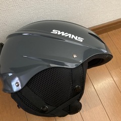 未使用　スワンズ　スノーヘルメット　Lサイズ