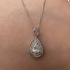 雫デザイン プラチナ ダイヤモンド ネックレス