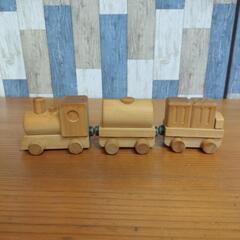 木製　電車　おもちゃ