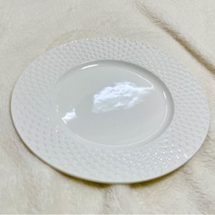 ZARA HOME・清楚な白いお皿