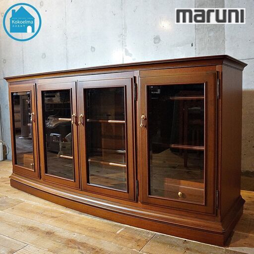 人気のmaruni(マルニ)の地中海シリーズの4面キャビネットです！クラシカルなデザインが魅力的なアンティーク調のサイドボード。飾り棚やカップボードなどにもオススメ♪CH216