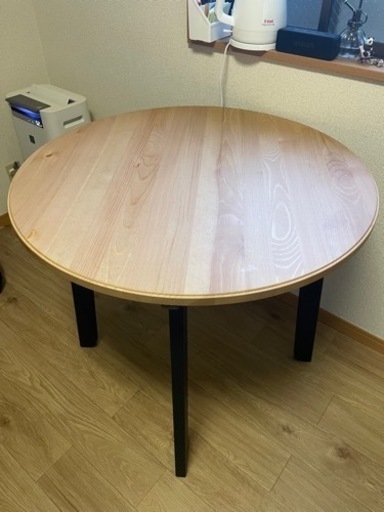 テーブル　無垢材　直径80cm ほぼ新品