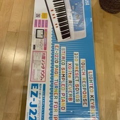 電子ピアノ　YAMAHA EZ-J220