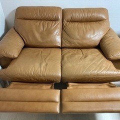 ニトリ　2人掛け　電動リクライニング　ソファー　本革