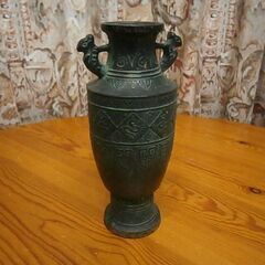 アンティーク雑貨② 青銅の花瓶（中古・Aランク）