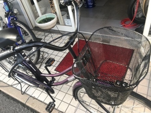 紫の綺麗なママチャリ