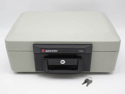 ss3980　セントリィ―　耐火セキュリティー保管庫　1160　SENTRY　A4　鍵付き　ポータブル　金庫　書類　シリンダー式　持ち運び　貴重品　火災対策