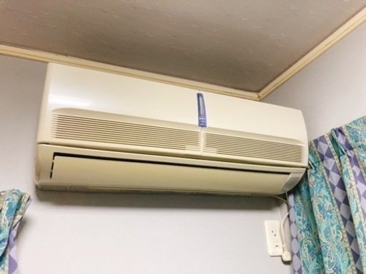 【売ります】日立製 エアコン 2001年製 取り外しできる方