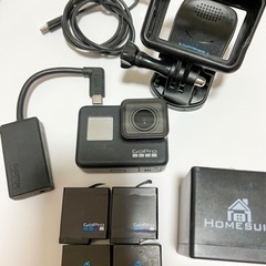 GoPro HERO7 BLACK ＋アクセサリー　売ります。