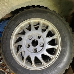 フルピン　15インチホイール付きスパイクタイヤ