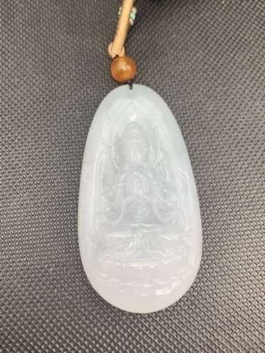 本翡翠ペンダント　観音さま　観音菩薩 観音菩薩像 仏像 仏教美術 希少