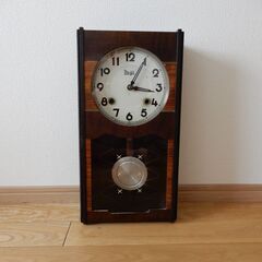 ボンボン時計！文字通りレトロな手巻き柱時計。60年の時を刻んだ完動品。
