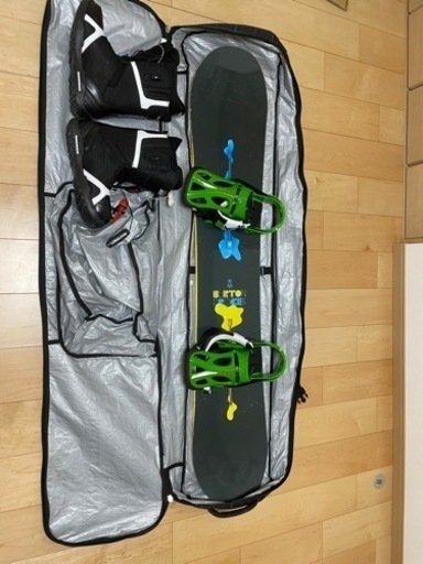 スノーボードセット ボード BURTON CUSTOM PROCESS V-ROCKER SNOWBOARD 152cm ブーツ BURTON AMBISH 28cm 持ち運び用カバン Comfy