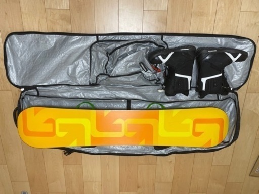 スノーボードセット ボード BURTON CUSTOM PROCESS V-ROCKER SNOWBOARD 152cm ブーツ BURTON AMBISH 28cm 持ち運び用カバン Comfy