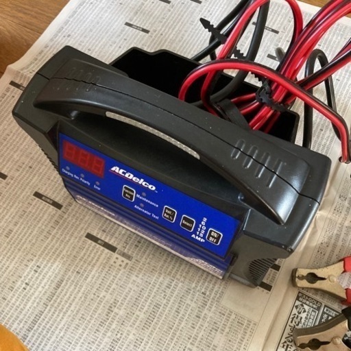 ACデルコ バッテリー充電器 AD-0002 ACデルコAD-0002全自動マイコン制御バッテリー充電器 特価!