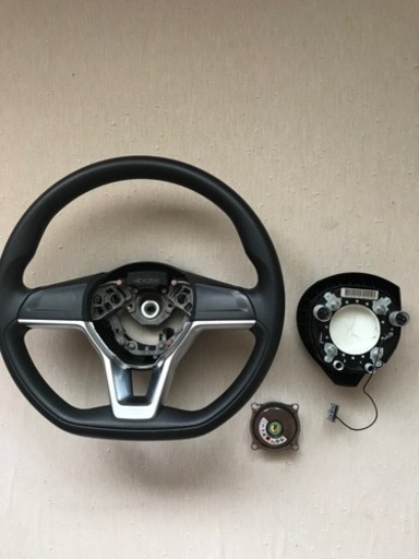 ★超美品！貴重！日産ノートE12後期 ステアリング インシュレーター付き