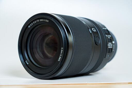 美品 SONY FE 70-300 F4.5-5.6 G OSS SEL70300G 保護フィルター付