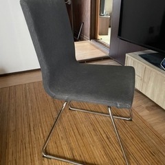IKEA シンプルな椅子4つ　無料で差し上げます！