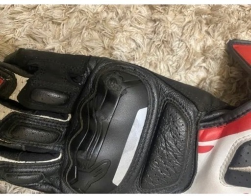 レーシンググローブ