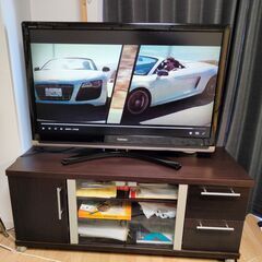 TV with TV stand (テレビ スタンド付き)