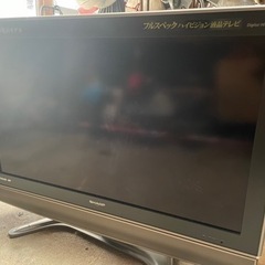 壊れたテレビ　37インチ　シャープ液晶　ジャンク品