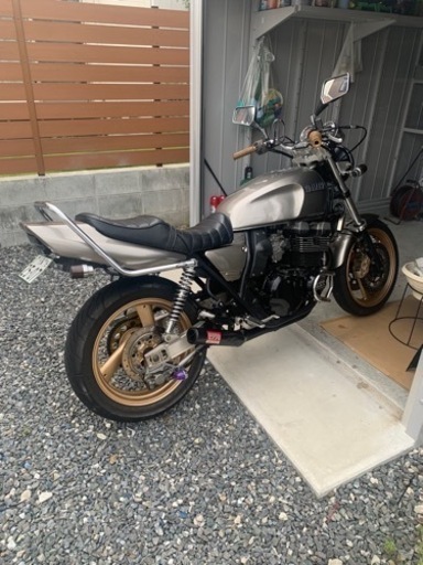 xjr400 4hm  直接やり取りします。