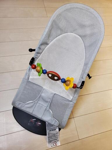 Babybjorn ベビービョルンバウンサー 木製トーイ付き