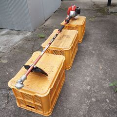 値下げしました。ゼノア　BCZ235T-DC（ツーグリップ）　草刈機　刈払機　　