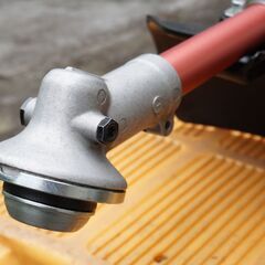 値下げしました。ゼノア　BCZ235T-DC（ツーグリップ）　草刈機　刈払機　　