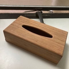 木のティッシュボックス