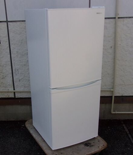 【お買い得品‼】JMR0391)高年式 アイリスオーヤマ 2ドア冷蔵庫 IRSD-14A-W 2021年製 142L 中古品・動作OK【取りに来られる方限定】