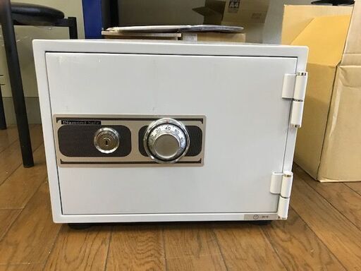家庭用耐火金庫　3ヶ月しか使用していません。