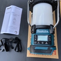 マキタ　充電式振動ドライバドリル＋充電式ランタン付ラジオ
